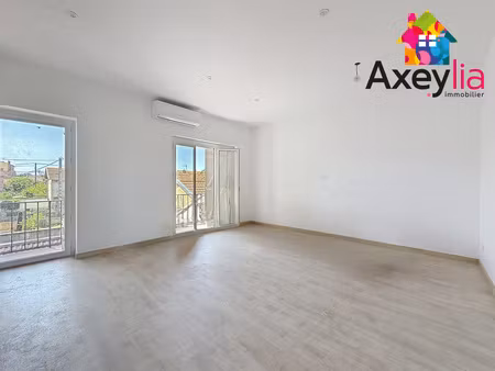 a vendre - riorges - appartement t3 entièrement rénové avec cabanon extérieur