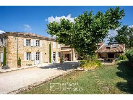 ancienne annexe de château rénovée  un lieu d'exception entre patrimoine et art de vivre