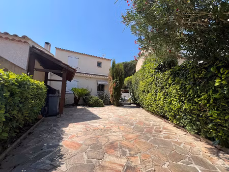 vente maison 5 pièces 108 m² hyères (83400)