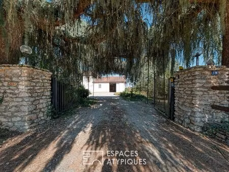 propriété familiale avec parc paysager  étang  piscine et garage xxl