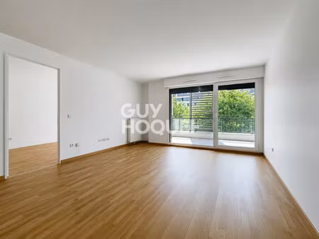 appartement 3 pièces lumineux de 64 m2 avec doubles balcons  parking et cave - colombes