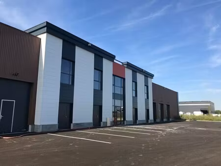location entrepôt serris 77700 42m²