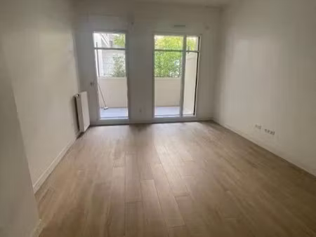 location appartement 1 pièce 47 m² à levallois-perret (92300)  1 822 €