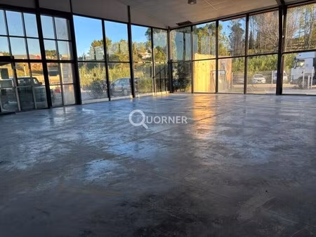 location commerce frejus 83600 750m²