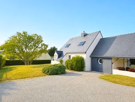 maison individuelle avec vie de plain-pied – centre de cléguérec