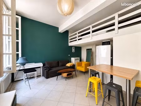 location meublée - montpellier centre historique - grand appartement à l'esprit loft
