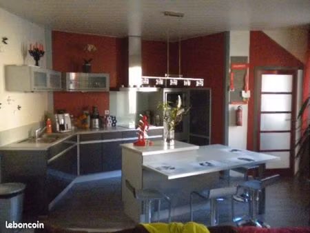 appartement t3 de 89 m² en plein centre de maîche