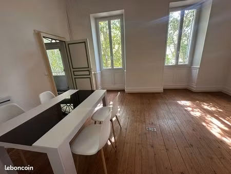 appartement t1 meublé et lumineux centre-ville de montguyon