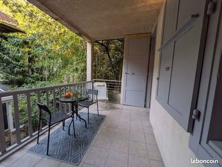 particulier loue t1 28m2 centre ville de pau avec terrasse