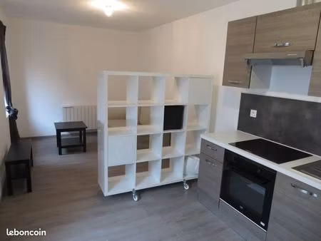 loue studio meublé