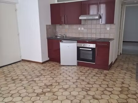 location f2 neuilly en thelle