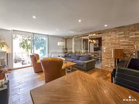 t5 meublé - 124  rue de la république  93230  romainville  france