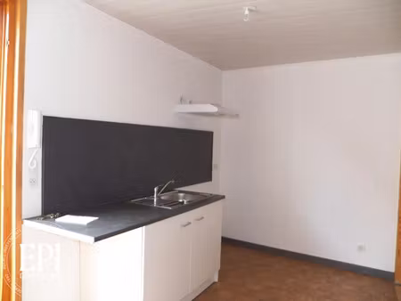 location appartement 2 pièces 30 m² à carcassonne (11000)