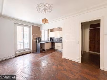 appartement 4 pièces à paris (75010)