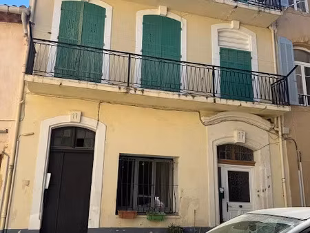 location meublée appartement 2 pièces 38 m² à saint-chamas (13250)  650 €