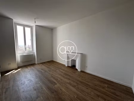 location appartement 2 pièces 33.16 m² à toulon (83000)  655 €