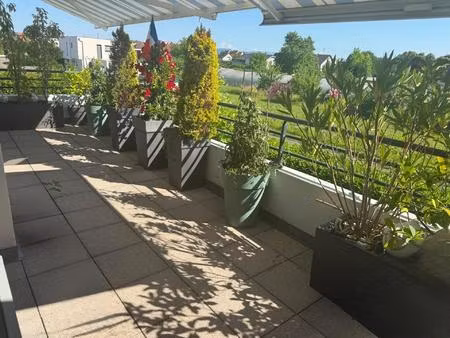 superbe appartement 3 pièces de 93 m2  grande terrasse sans vis à vis