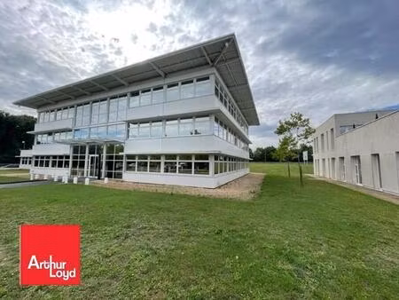 location bureaux 620 m²