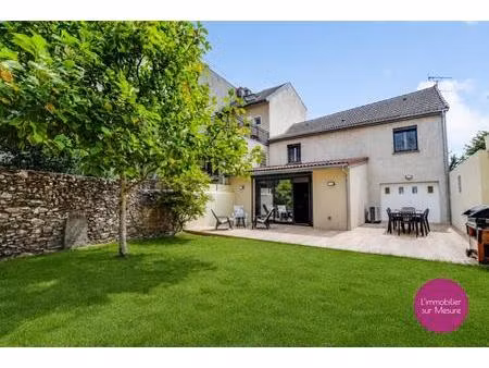 maison avec beau jardin à vendre