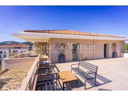 exclusivite! hyeres proche centre - toit terrasse dans residence recente avec piscine