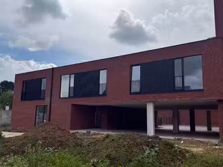 nieuwbouw app. met 2 slpks  terras  tuin en 2 staanplaatsen