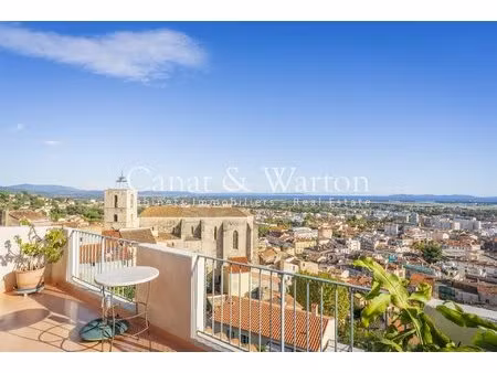 hyeres maison medievale au charme intemporel et vue mer panoramique
