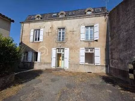 vente maison à vernoux-en-gâtine (79240) : à vendre / 220m² vernoux-en-gâtine
