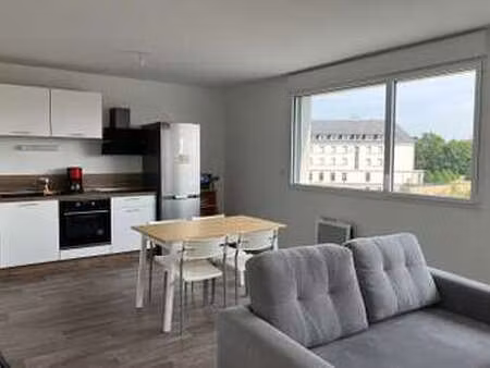 location appartement 4 pièces meublé à rennes (35000) : à louer 4 pièces meublé / 71m² ren