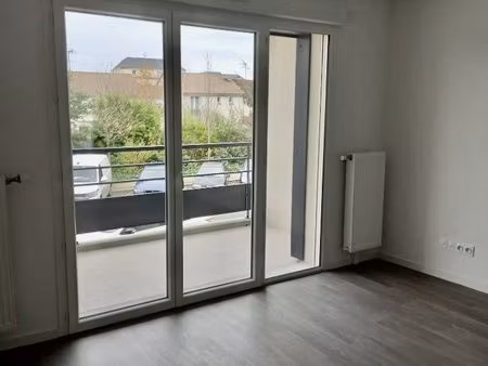type 2 neuf avec balcon
