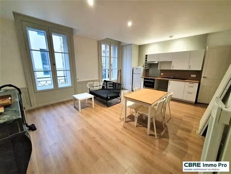 vente bureau poitiers 1 696 m²