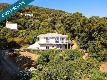 t3 en rez-de-villa avec jardin terrasse & vue mer.