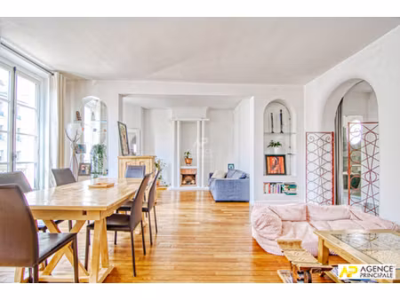 "versailles notre-dame" superbe appartement familial de 97 m² carrez de 5 pièces !