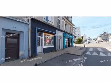 location commerce 46 m²