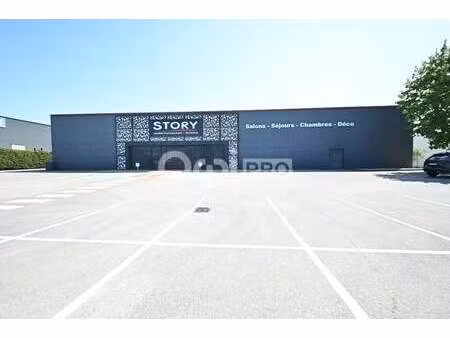 vente commerce 800 m²