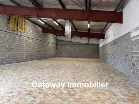 a louer entrepôt 250m2 à avermes 03 000