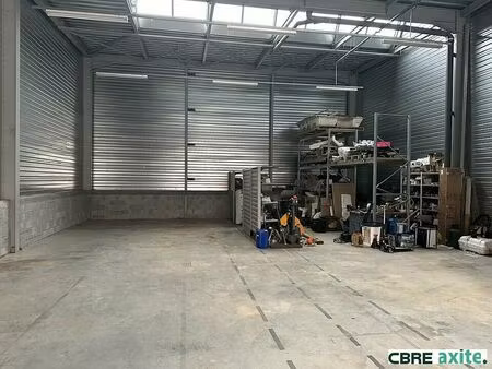 location local d'activités mery 278 m²