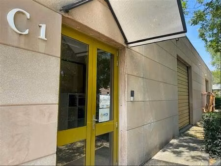 location local d'activités vitrolles 150 m²