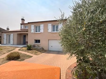 launaguet  secteur de l'hers  maison familiale 6 pièces de 132 m² avec garage et piscine