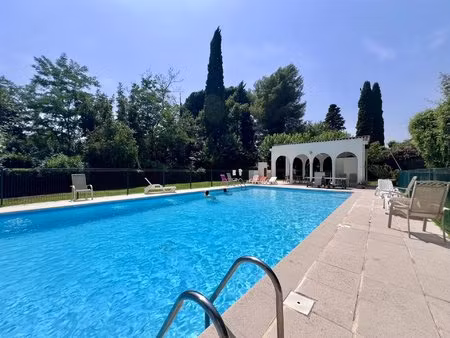 charmante maison rénovée avec jardin  terrasse et piscine en résidence – cannes la bocca.