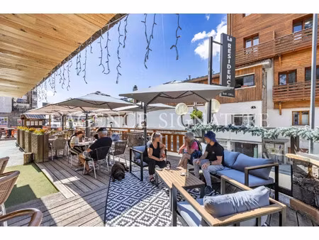vente commerce 100 m² péone (06470)