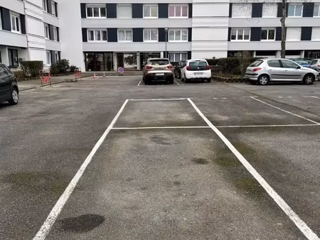 parking à louer - nantes (44) - 30€