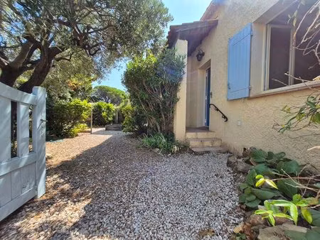 maison de plain-pied 112 m2 avec garage entre le brusc et la coudoulière