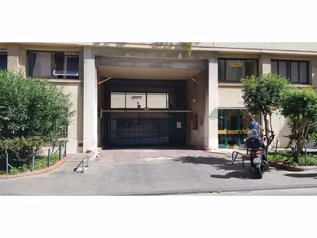 location garage à marseille 5 (13005)