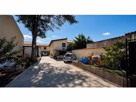 maison 9 pièces - 263 m²