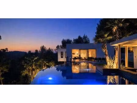 villa avec piscine et jardin montferrier-sur-lez (34)