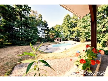 soucieu-en-jarrest – plus qu'une maison  un parc à vivre