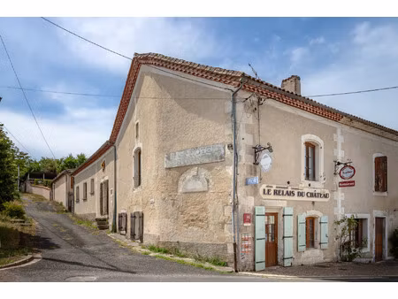 propriété avec maison  piscine et ancien restaurant