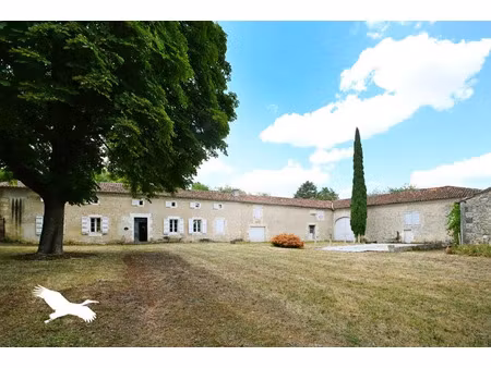 vente maison 7 pièces 224 m² chadurie (16250)