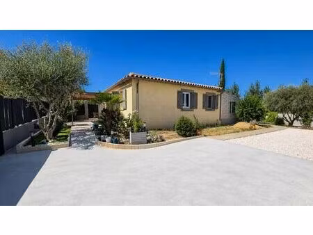 maison de luxe de 4 pièces en vente à lambesc  provence-alpes-côte d'azur