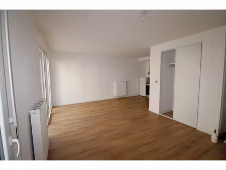 location appartement 2 pièces 51m²